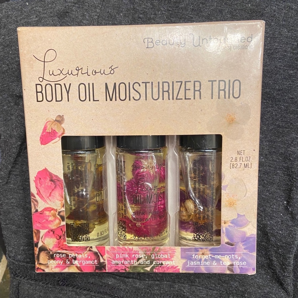 Floral body oil moisturizer